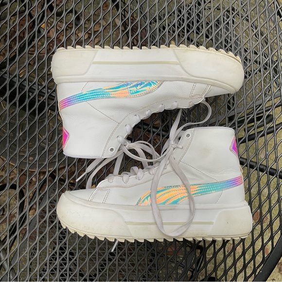 Cool Puma Iridescent Reflective White Size 6C? High Top Lace Up Sneakers! - Picture 13 of 15